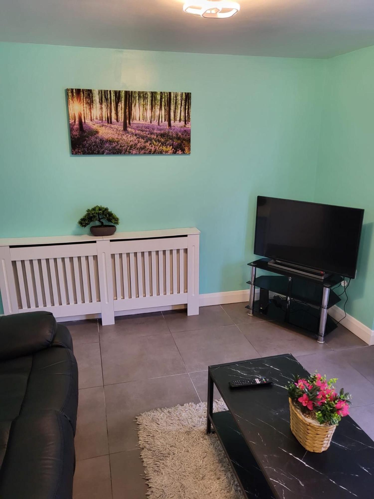 Lovely 2- Bedroom Apartment In Belfast Exterior foto